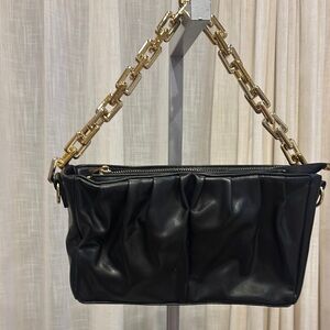 Boutique 9 Black and Gold Shoulder Bag with Chunky Chain